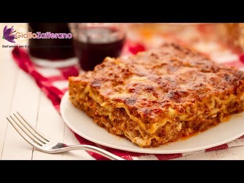 Lasagna Bolognese: Original Recipe Italian Cook Book-Giallo Zafferano -  