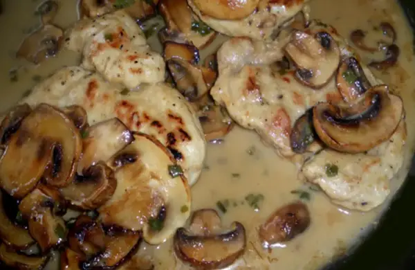 Pork Scaloppine with Wild Mushrooms - everybodylovesitalian.com