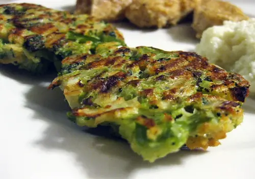 Baked Cheesy Broccoli Patties - everybodylovesitalian.com